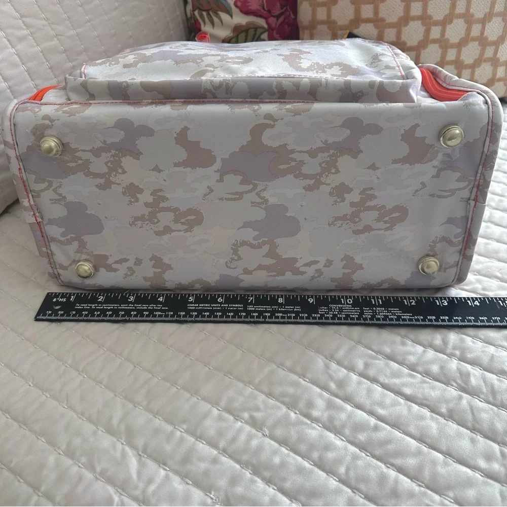NWT Retired Jujube BFF Camo Convertible Travel Backpack/Messenger Diaper Bag